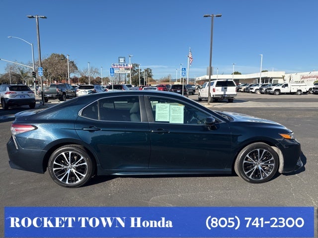 2019 Toyota Camry SE